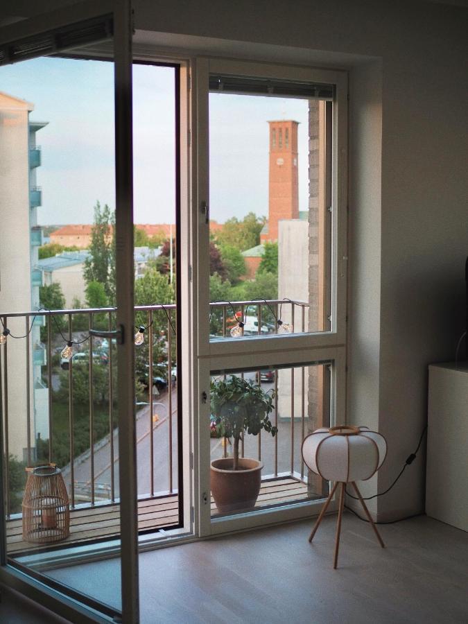 Candy-Colored Two-Room Condo With Sweet Views Helsinki Exterior foto